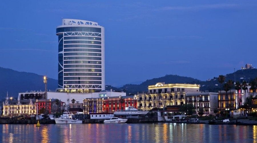 YILBAŞI ÖZEL UÇAKLI BATUM 5*EUPHORİA BATUMİ HOTEL